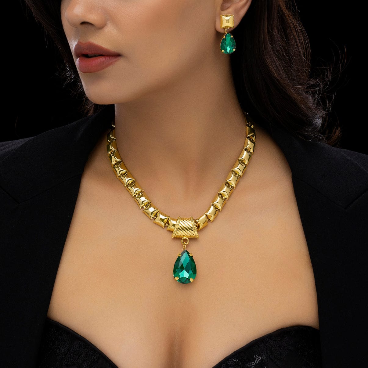 Skyora Anti-Tarnish Crystal Necklace Set With Earrings