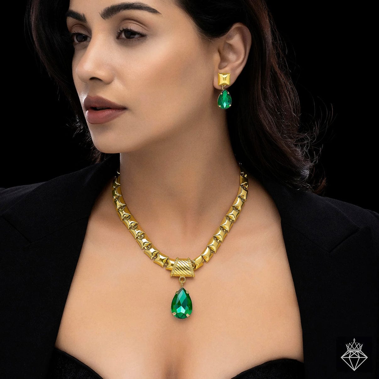 Skyora Anti-Tarnish Crystal Necklace Set With Earrings